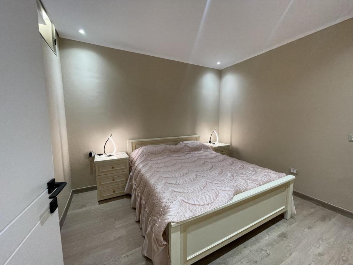 City Center Apartment 1 Tirana Bagian luar foto