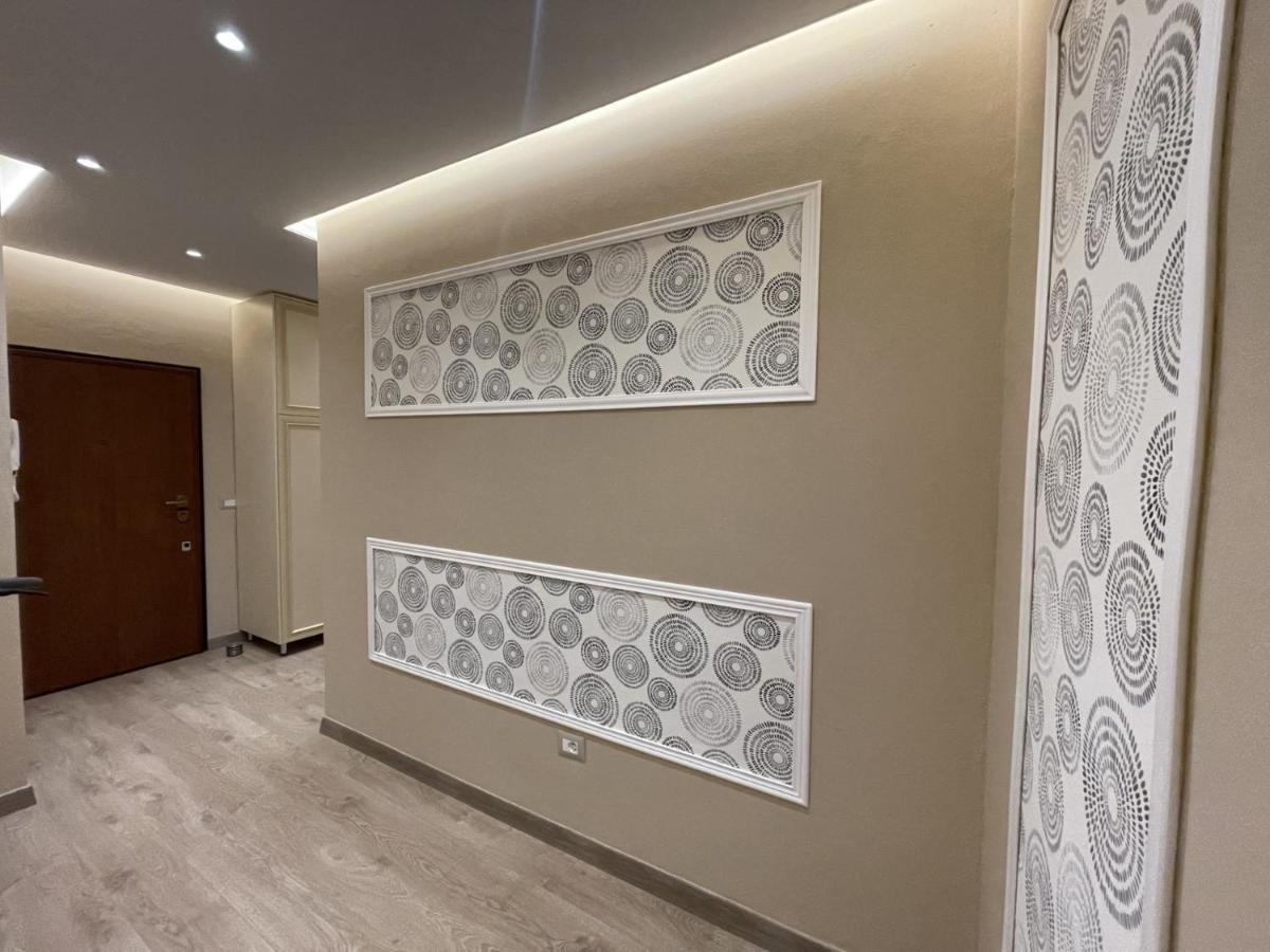 City Center Apartment 1 Tirana Bagian luar foto