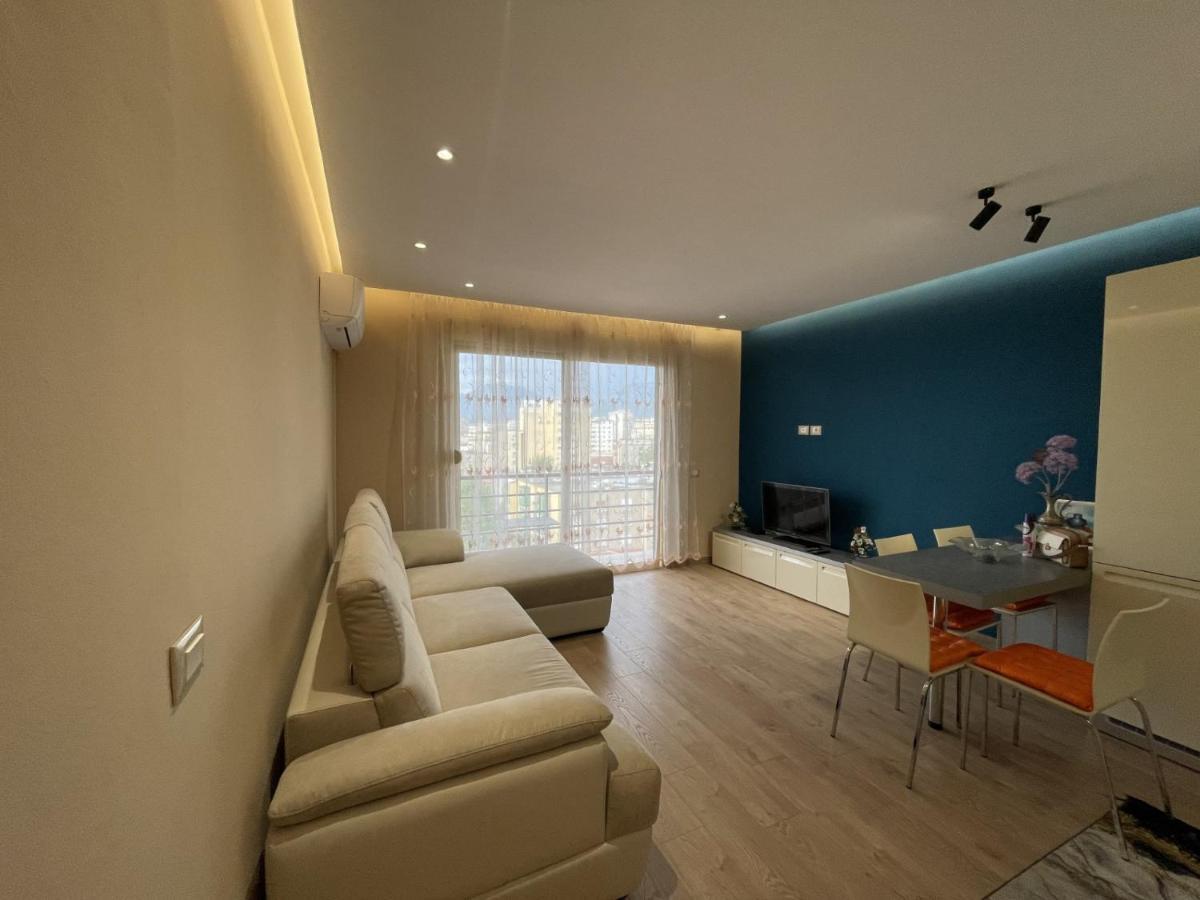 City Center Apartment 1 Tirana Bagian luar foto