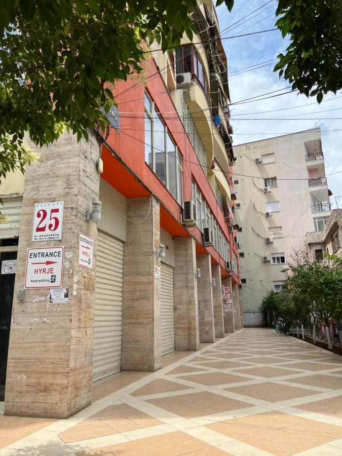 City Center Apartment 1 Tirana Bagian luar foto